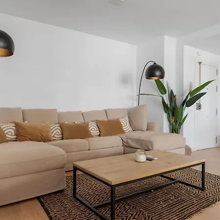 Modern Flat In Center! Marbella