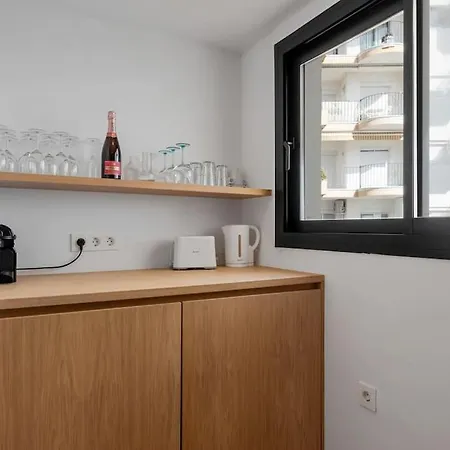 Modern Flat In Center!